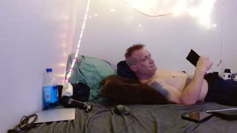 Snapshot of markymark101825061 chatting on February 14, 7:49 am markymark101825061 online show from February 14, 7:49 am