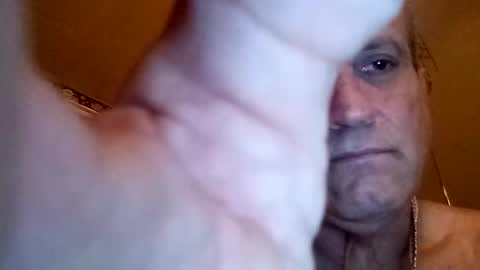 Snapshot of markymark101825061 chatting on December 2, 6:03 pm markymark101825061 online show from December 2, 6:03 pm