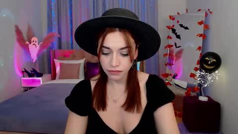 MarlaDewis online show from October 25, 10:56 am