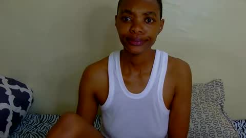 Snapshot of marly_babe chatting on February 17, 1:35 am Marly online show from February 17, 1:35 am