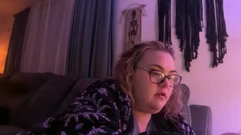 maroon_moon online show from November 25, 12:21 am