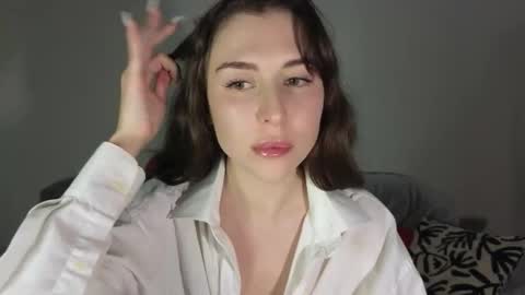 Mary online show from November 26, 3:02 pm