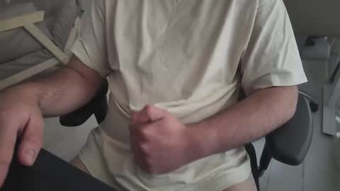 Snapshot of maroskis2222 chatting on October 8, 2:47 pm MAREMAREMAR online show from October 8, 2:47 pm