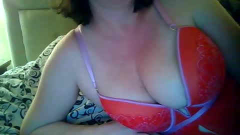 Jess and Nick online show from March 26, 3:12 am