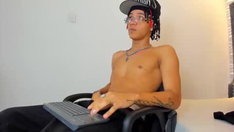 MARSHALL online show from February 24, 12:58 pm