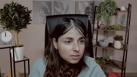 martaedams online show from December 4, 6:34 am