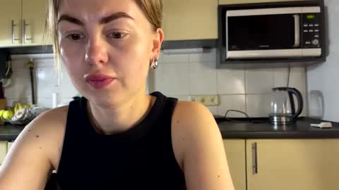 Snapshot of martaluna_ chatting on May 19, 2:45 pm Marta online show from May 19, 2:45 pm