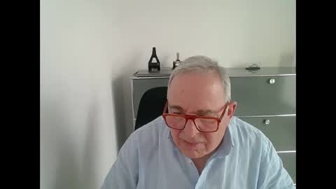 Snapshot of martin_1947 chatting on February 9, 3:45 pm martin_1947 online show from February 9, 3:45 pm