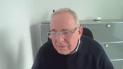 Snapshot of martin_1947 chatting on February 1, 12:26 pm martin_1947 online show from February 1, 12:26 pm