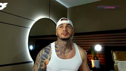 Snapshot of martin_colby05 chatting on April 3, 12:19 am ONLYFANS Sotoandres modelo independiente online show from April 3, 12:19 am