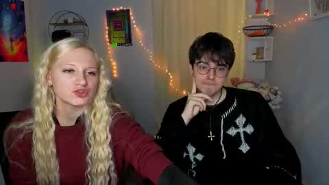 Snapshot of martin_neil chatting on February 5, 10:31 am Martin online show from February 5, 10:31 am