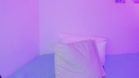 C A R O L I N A  online show from June 10, 4:17 pm