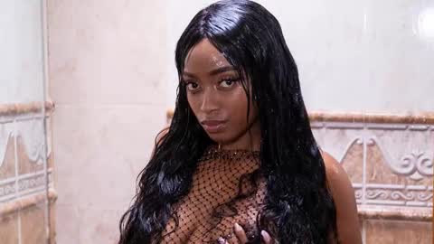 Laura online show from January 11, 7:19 pm