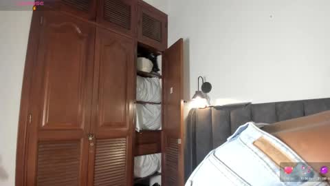 Laura online show from February 22, 7:23 pm