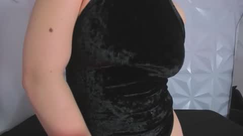 Snapshot of martina_lopezz1 chatting on February 24, 11:30 am Martina online show from February 24, 11:30 am