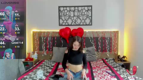Snapshot of martina_lujann chatting on February 17, 12:27 pm M A R T I N A online show from February 17, 12:27 pm