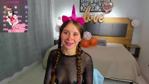 Snapshot of martina_lujann chatting on September 9, 12:26 pm M A R T I N A online show from September 9, 12:26 pm