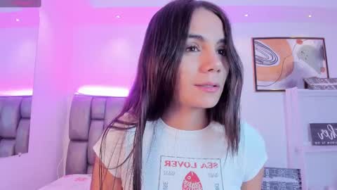 Snapshot of martina_mancinii chatting on September 17, 12:18 pm Martina online show from September 17, 12:18 pm