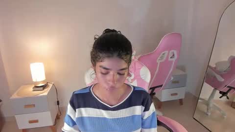Snapshot of martina_monst chatting on September 27, 12:48 am martina Monst online show from September 27, 12:48 am