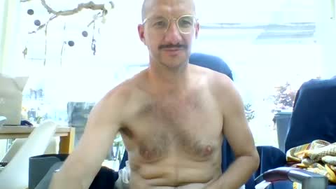 martinadam18 online show from June 19, 11:03 am