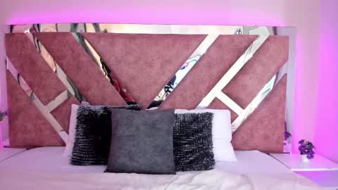 Martina Garcia online show from December 3, 7:01 pm