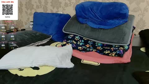 martinbrux online show from April 13, 5:40 pm