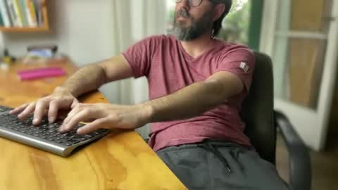 Snapshot of martincito22xl chatting on January 1, 8:47 pm Martincito online show from January 1, 8:47 pm