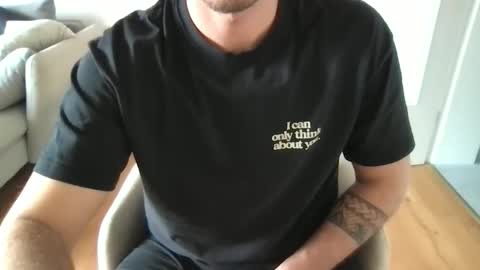 Snapshot of martinf123 chatting on January 15, 11:59 am martinf123 online show from January 15, 11:59 am