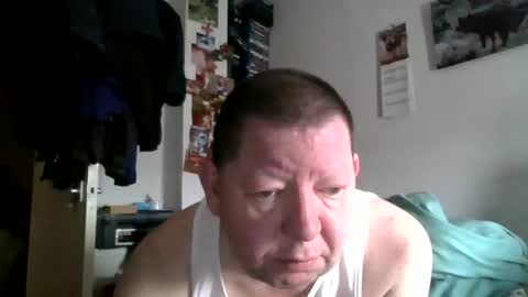 martingiles777 online show from July 16, 8:09 am