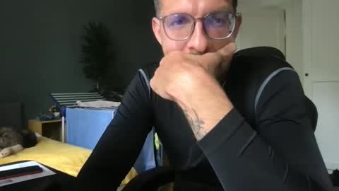 martinmagic467657 online show from May 30, 1:41 pm