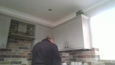 Snapshot of martinrgbxxxx chatting on February 8, 9:56 am martinrgbxxxx online show from February 8, 9:56 am