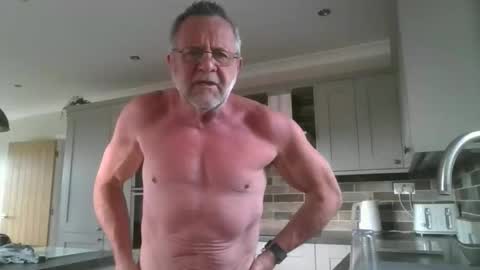 martinrgbxxxx online show from June 1, 7:32 am