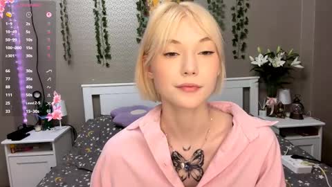 Lisa online show from February 11, 2:11 pm