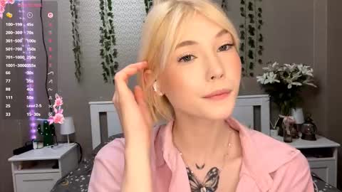 Lisa online show from February 16, 1:18 pm