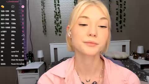 Lisa online show from February 20, 2:17 pm