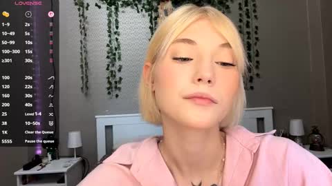 Lisa online show from February 24, 12:14 pm