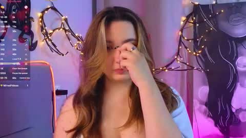 mary_broks online show from December 20, 7:15 am