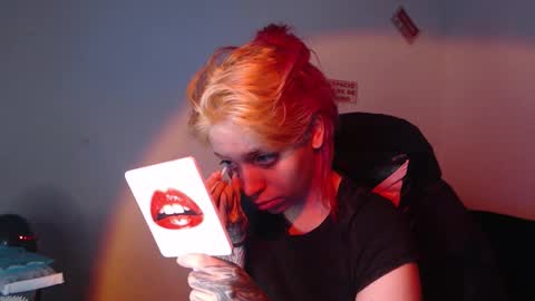 Snapshot of mary_janness chatting on November 23, 6:35 am 100 online show from November 23, 6:35 am