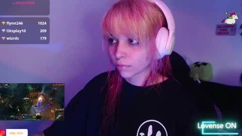 Snapshot of mary_janness chatting on December 3, 10:19 pm 100 online show from December 3, 10:19 pm