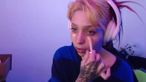 Snapshot of mary_janness chatting on December 5, 8:05 pm 100 online show from December 5, 8:05 pm