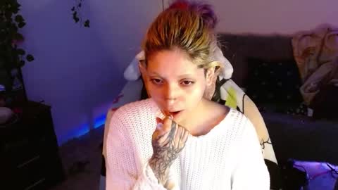 Snapshot of mary_janness chatting on January 14, 8:20 am 100 online show from January 14, 8:20 am