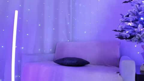 Julia online show from December 16, 11:10 pm