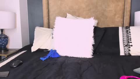   online show from March 1, 10:10 pm