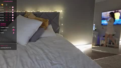 Maria online show from October 25, 5:08 pm