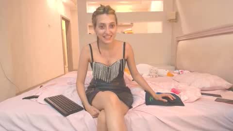 Snapshot of marya442004 chatting on September 28, 11:10 pm marya442004 online show from September 28, 11:10 pm