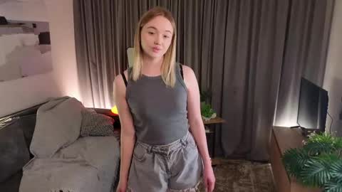 Alice online show from May 12, 3:42 pm