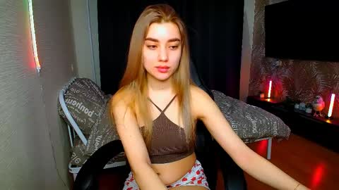 Snapshot of maryam_xs chatting on March 31, 12:12 am maryam online show from March 31, 12:12 am