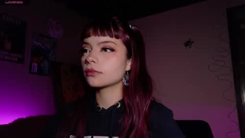     online show from April 10, 4:39 am