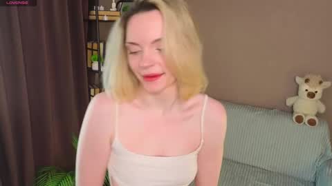 Mary online show from May 2, 12:48 am
