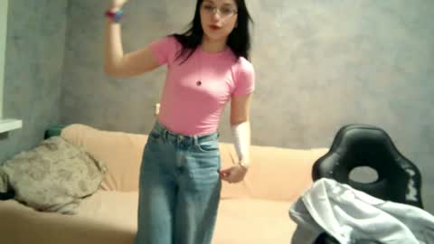 Snapshot of maryellensiewert chatting on November 28, 8:11 pm Stephie online show from November 28, 8:11 pm